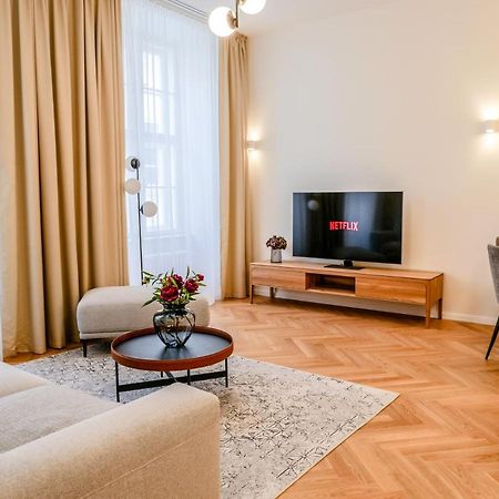 Laurinska 1 Apartments Bratislava Luaran gambar