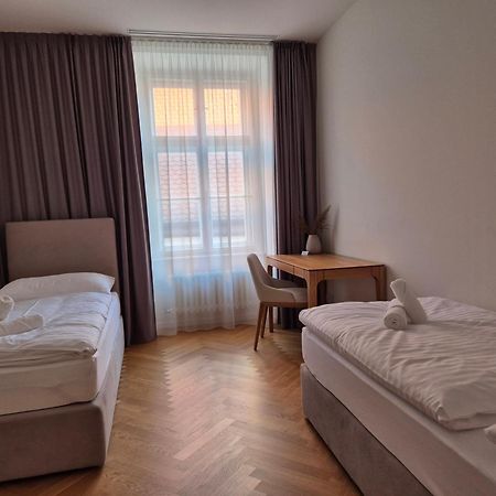 Laurinska 1 Apartments Bratislava Luaran gambar