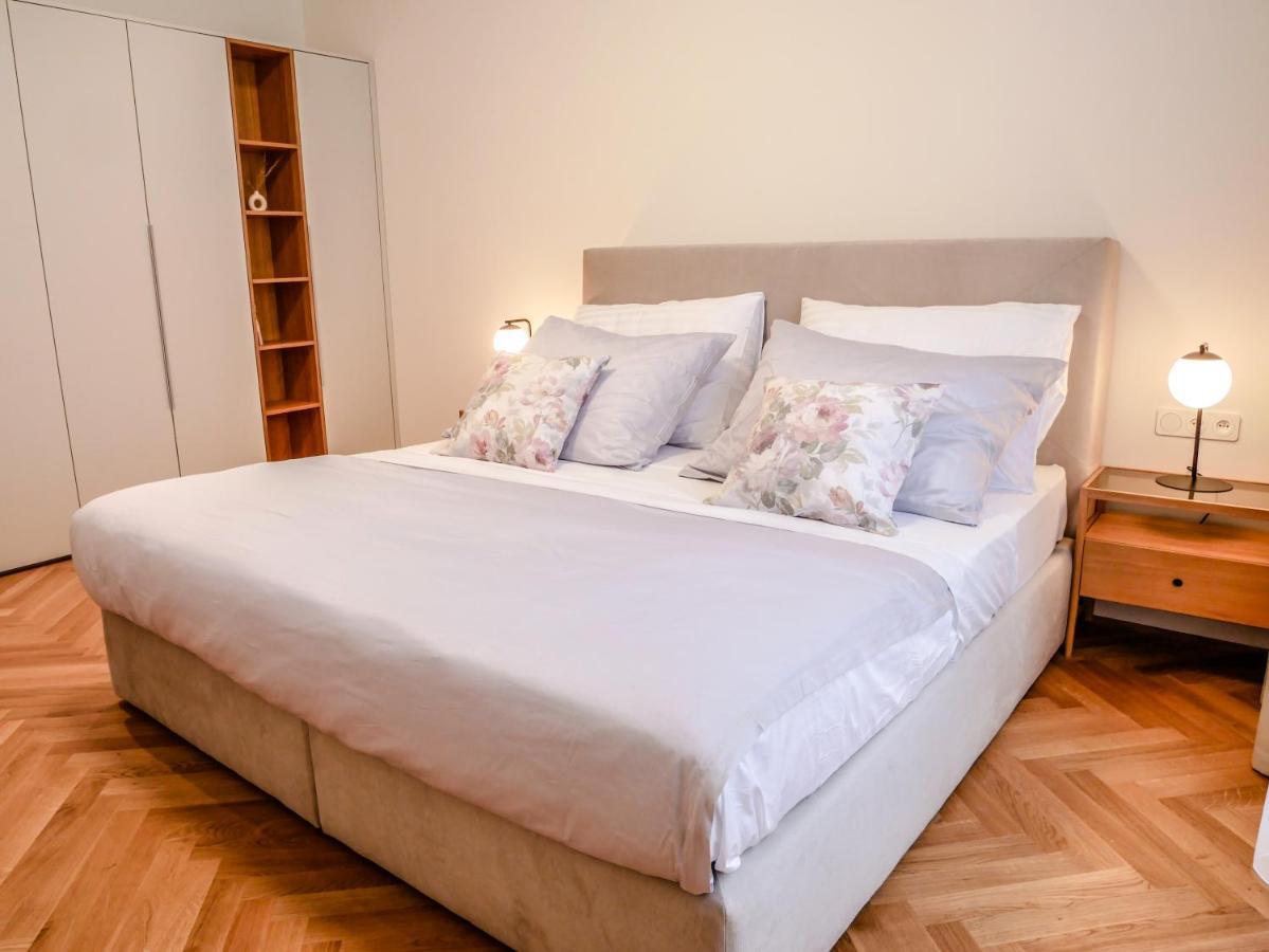 Laurinska 1 Apartments Bratislava Luaran gambar
