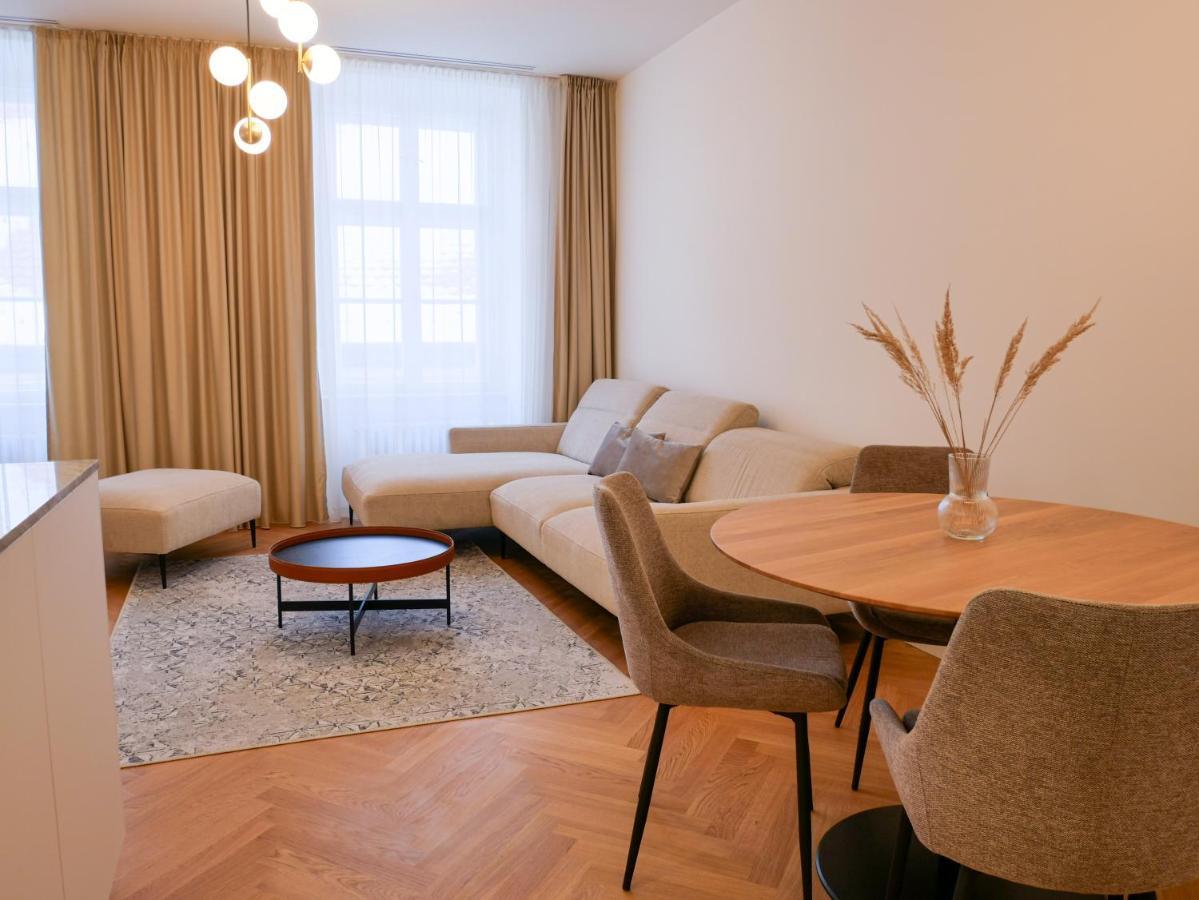 Laurinska 1 Apartments Bratislava Luaran gambar