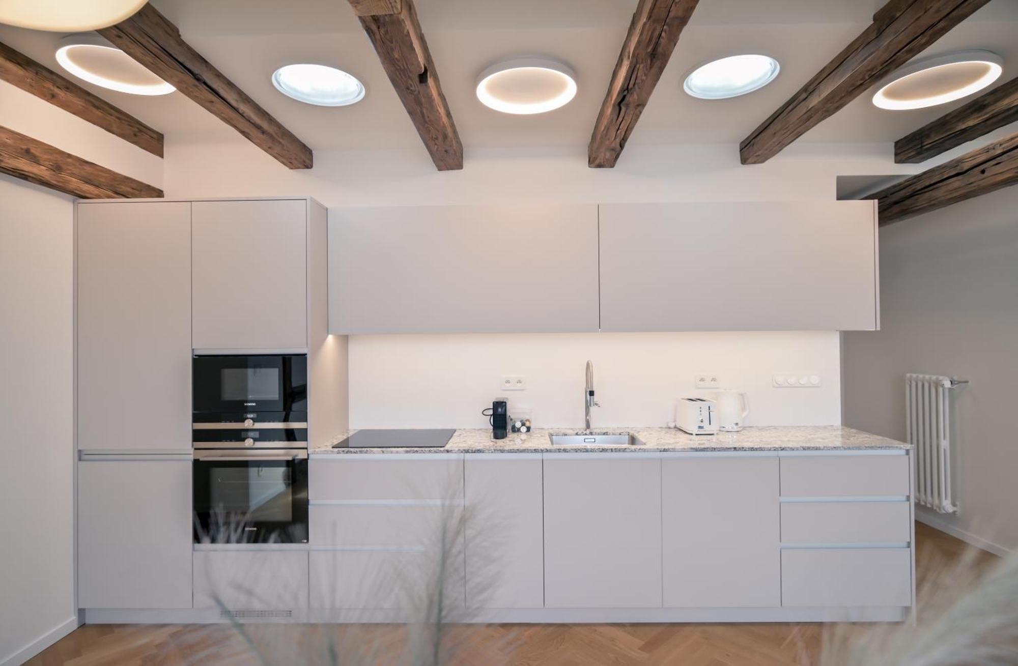 Laurinska 1 Apartments Bratislava Luaran gambar