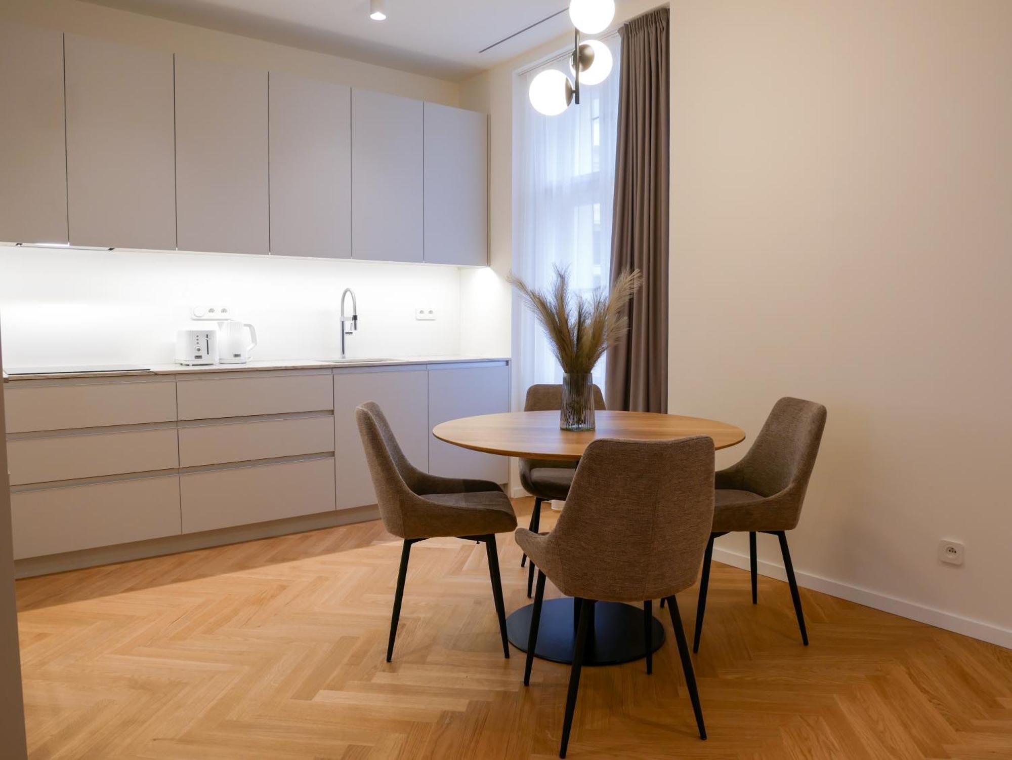 Laurinska 1 Apartments Bratislava Luaran gambar