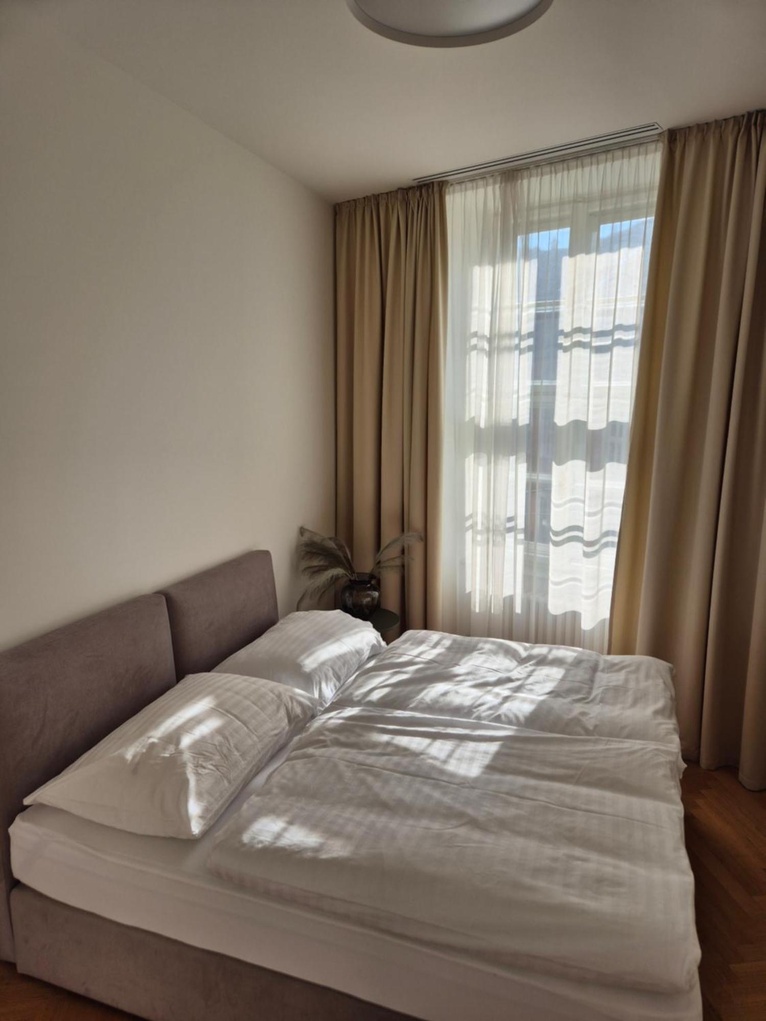 Laurinska 1 Apartments Bratislava Luaran gambar