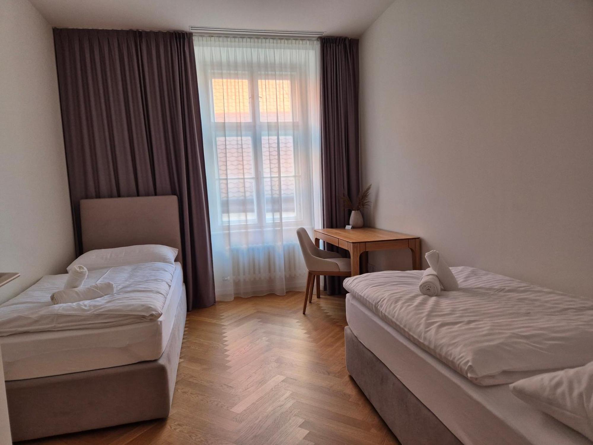 Laurinska 1 Apartments Bratislava Luaran gambar
